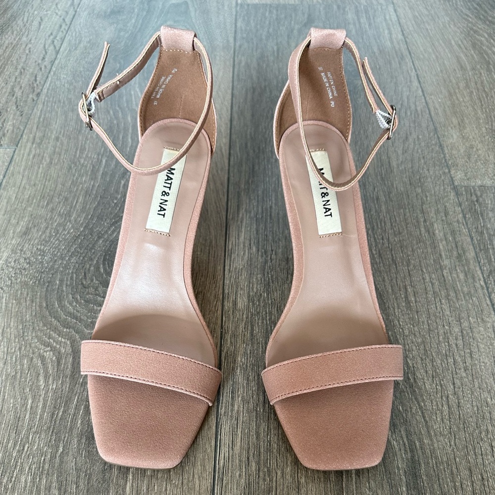 Matt and Nat, Size US 6, 37